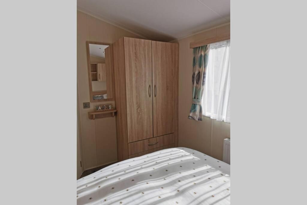 8 Sleep Chalet At Newquay Away Resorts Nb160 Bagian luar foto